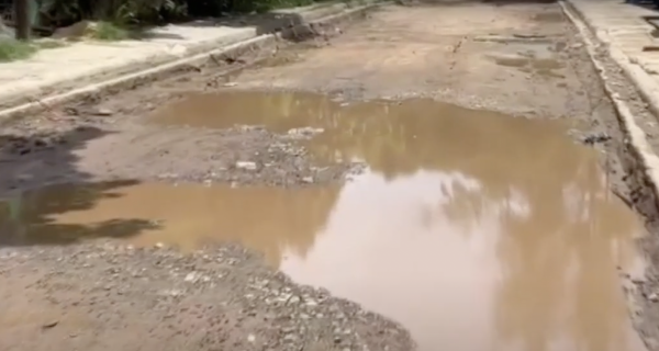 Protestas por arreglo de calles y servicios básicos (video) – #DeInteres   #FVDigital